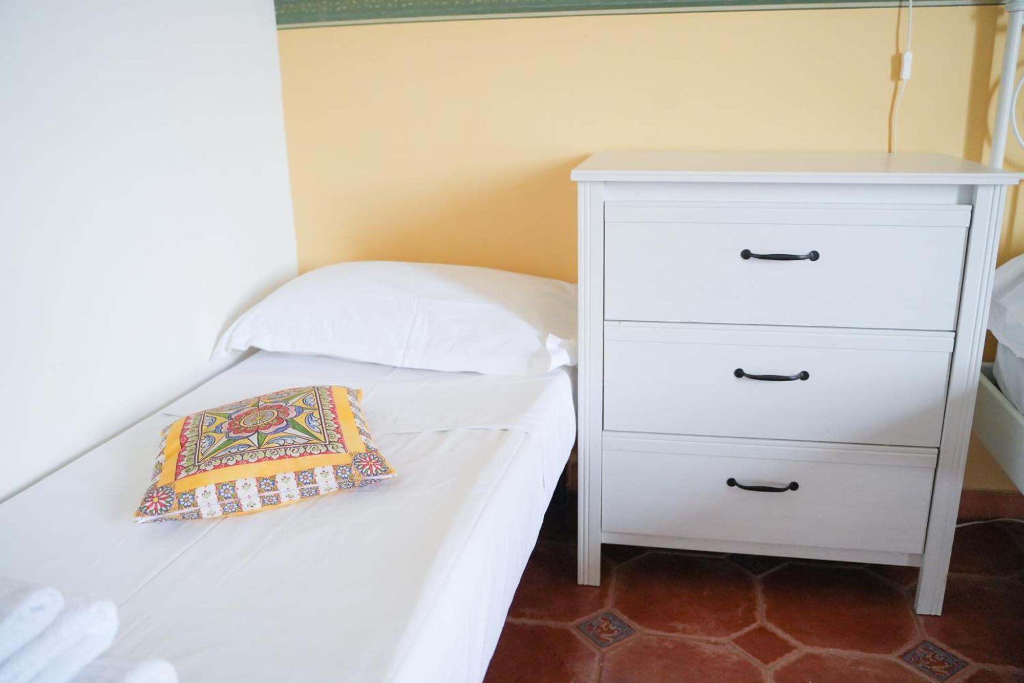 Vibes Bed & Breakfast *