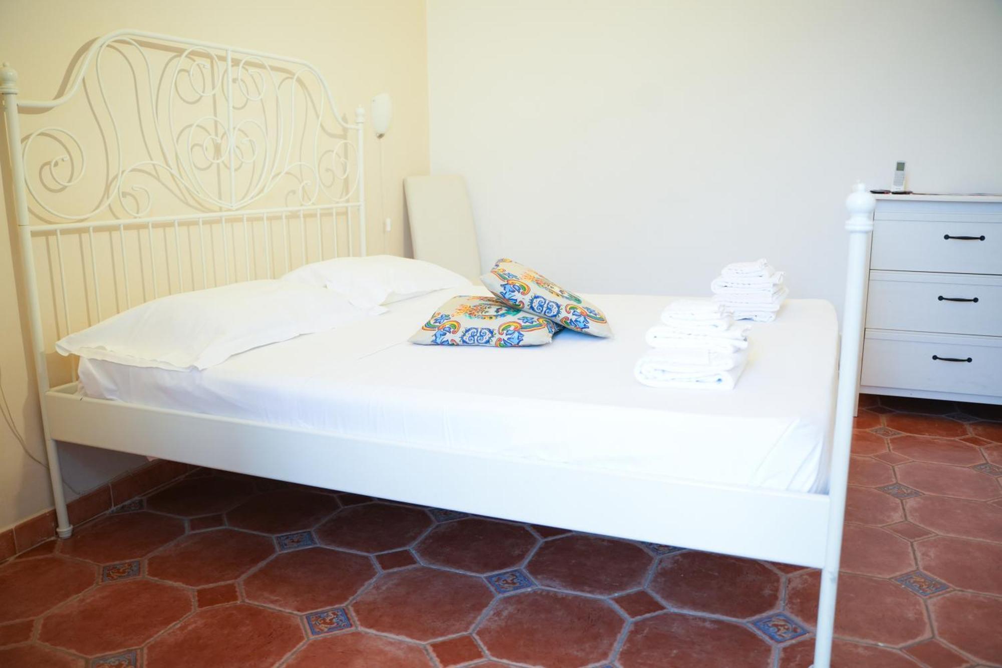 Vibes Bed & Breakfast *